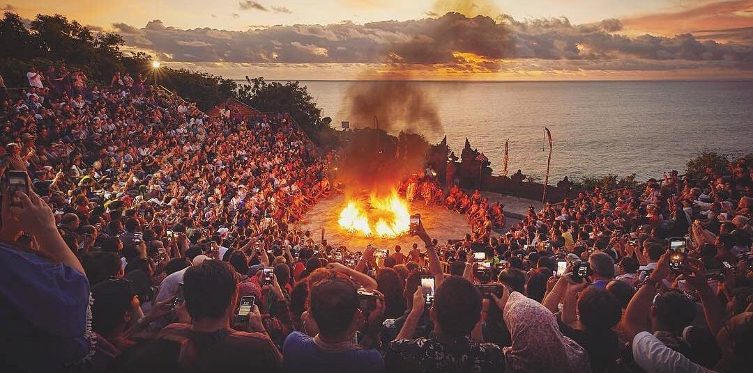 Uluwatu Sunset and Kecak Dance Tour 1